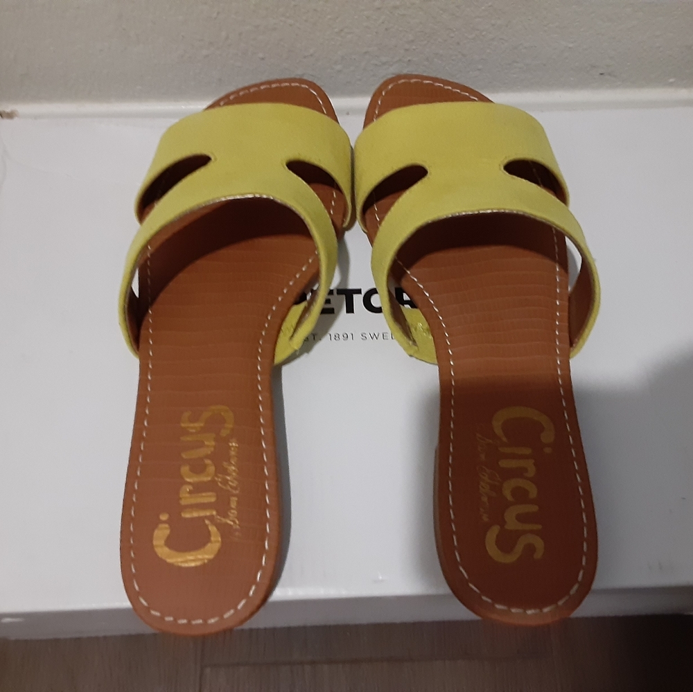 Circus by Sam Edelman - Picture 3 of 3